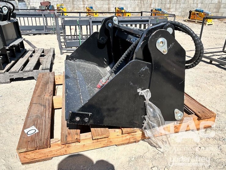 2026-38"-4-in-1-bucket,-fits-skidsteer-image-2