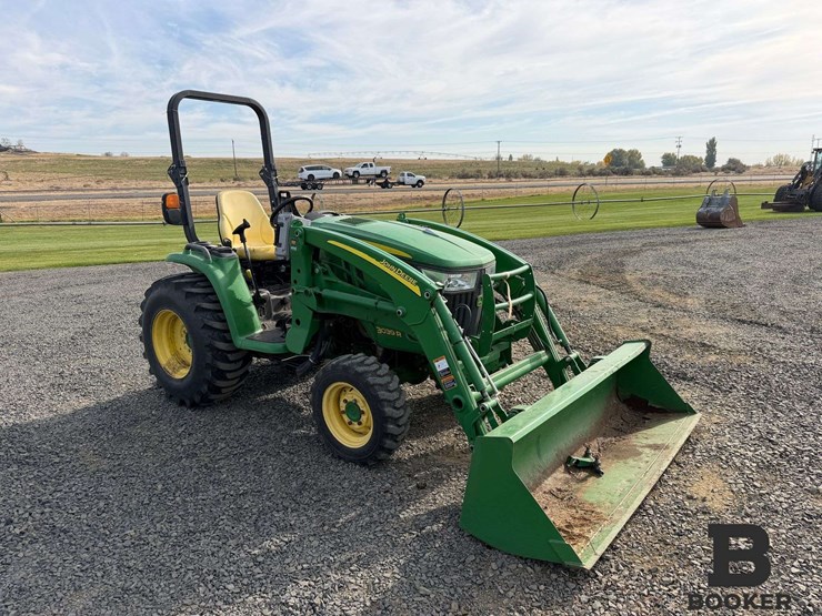 2014-john-deere-3039r-tractor-w/h165-loader-image-7