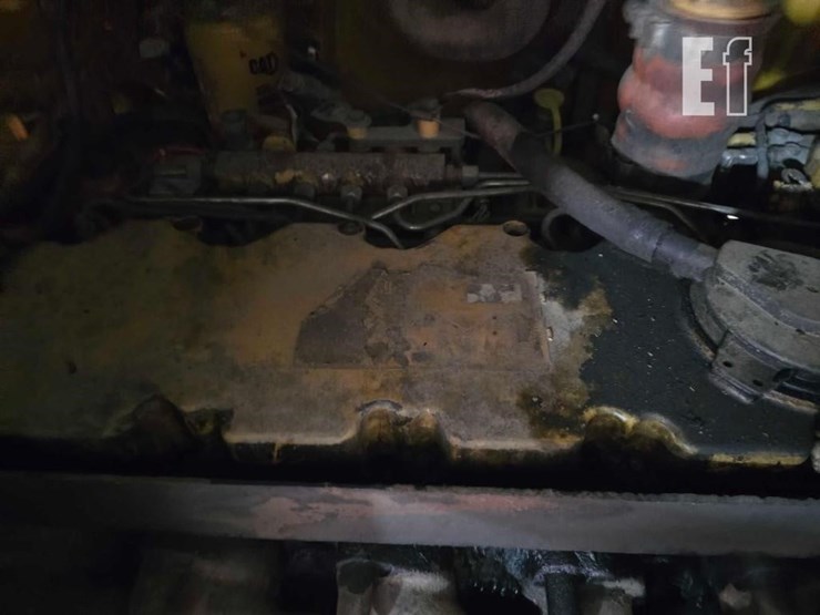 2010-caterpillar-120m-awd-image-24