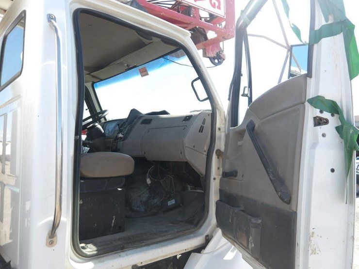 2007-sterling-l7500-drilling-rig-truck-image-23