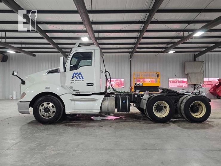2015-kenworth-t680-image-5