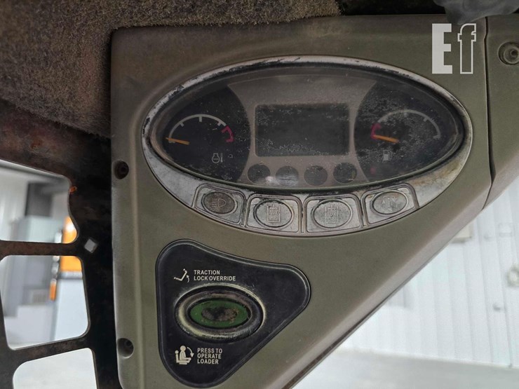 2012-bobcat-s150-image-19