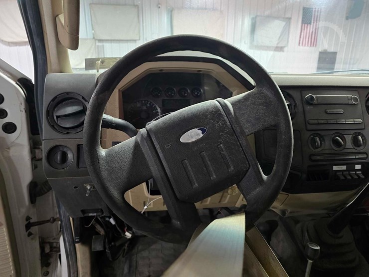 2008-ford-f550-image-10