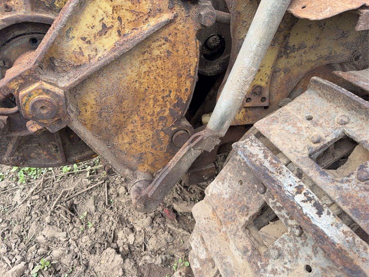 caterpillar-twenty-five-image-32