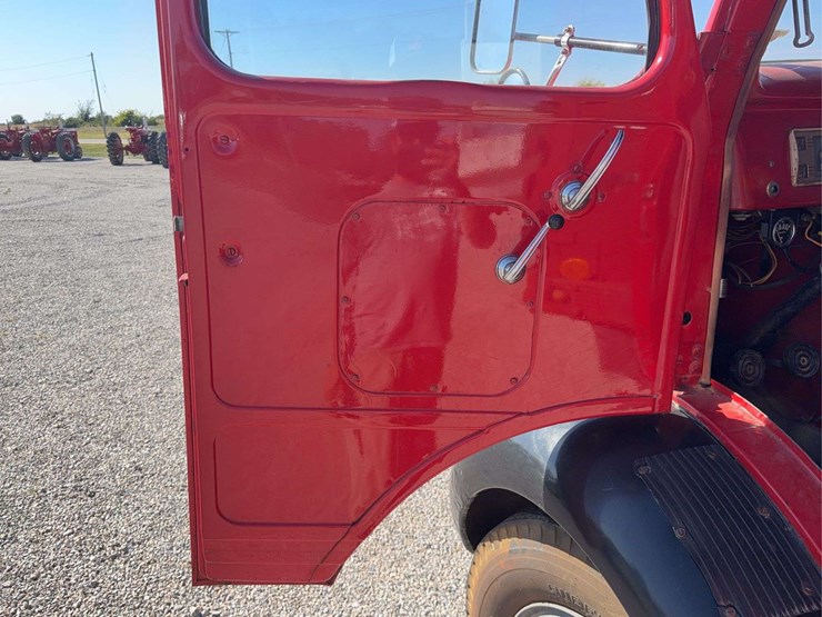 1937-1939-ford-cabover-truck-image-28