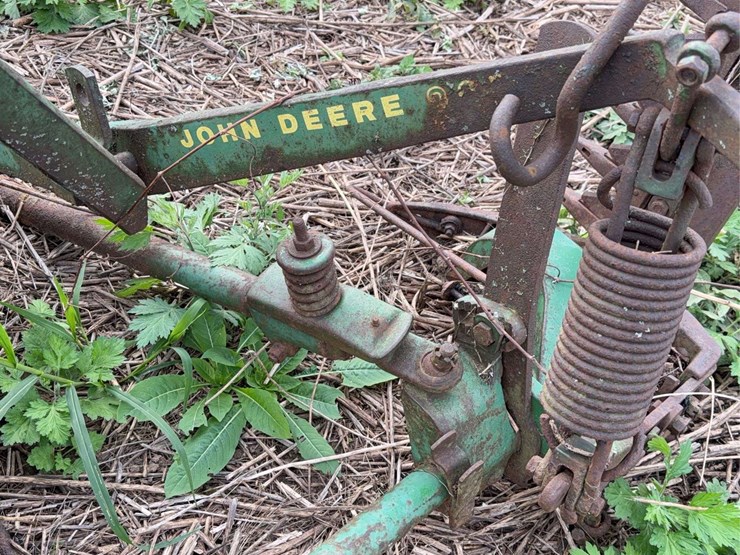 john-deere-350-sickle-mower-image-16