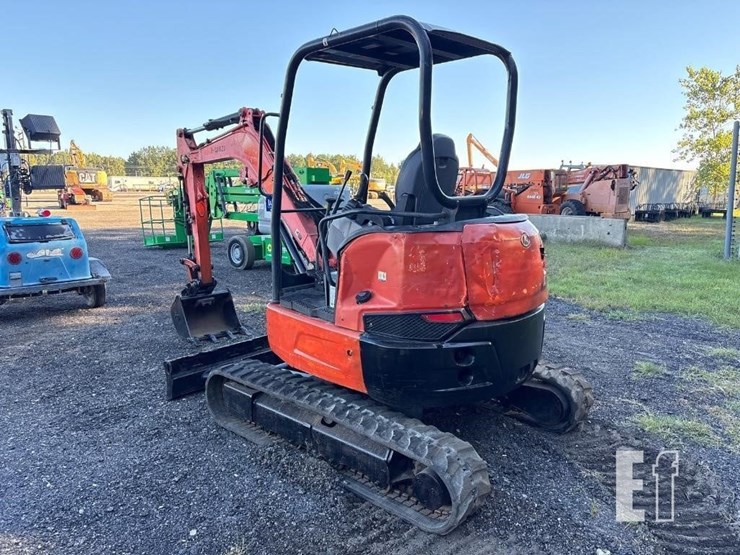 2019-kubota-u35-4-image-3