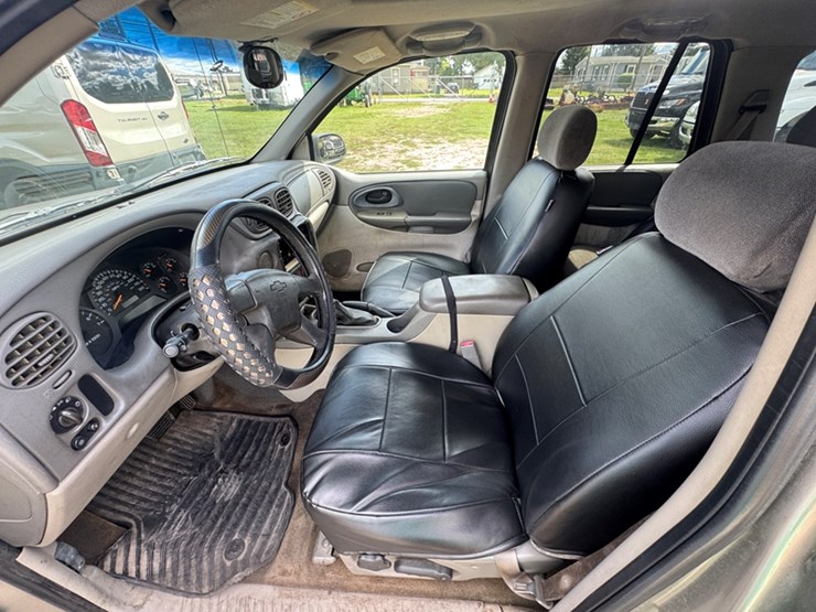 2003-chevrolet-trailblazer-ls-suv-image-5