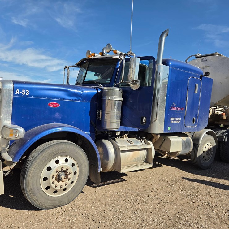 Peterbilt 379 Semi