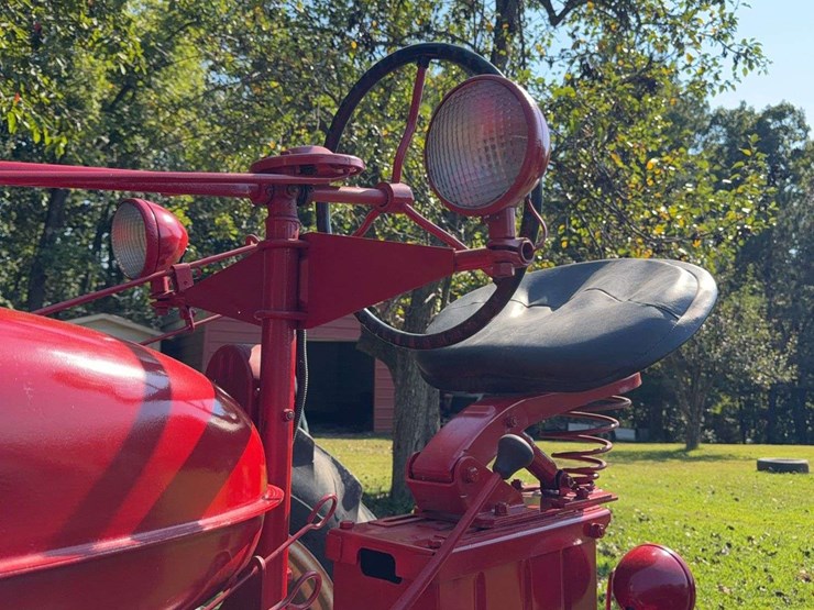 1953-farmall-super-m-image-29