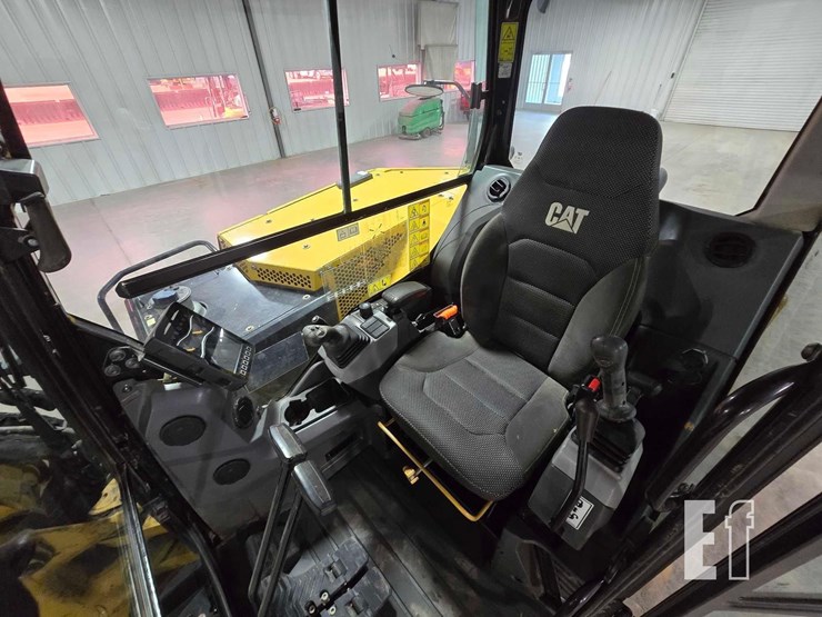 2021-caterpillar-306cr-image-18