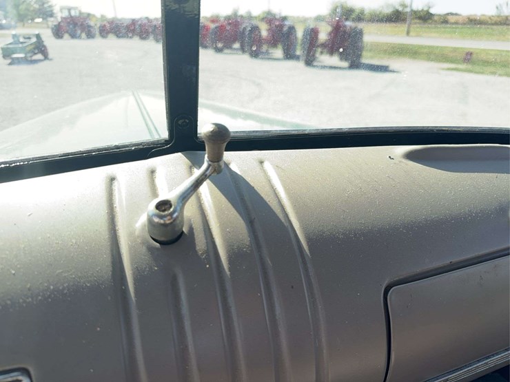 1946-chevrolet-truck-image-52