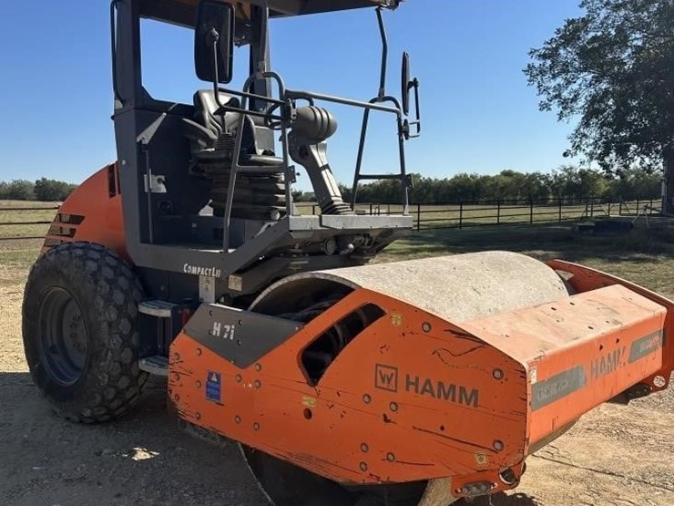 2017-hamm-h7i-image-1