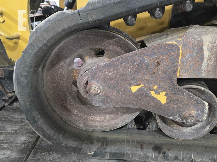 2019-caterpillar-259d-image-23