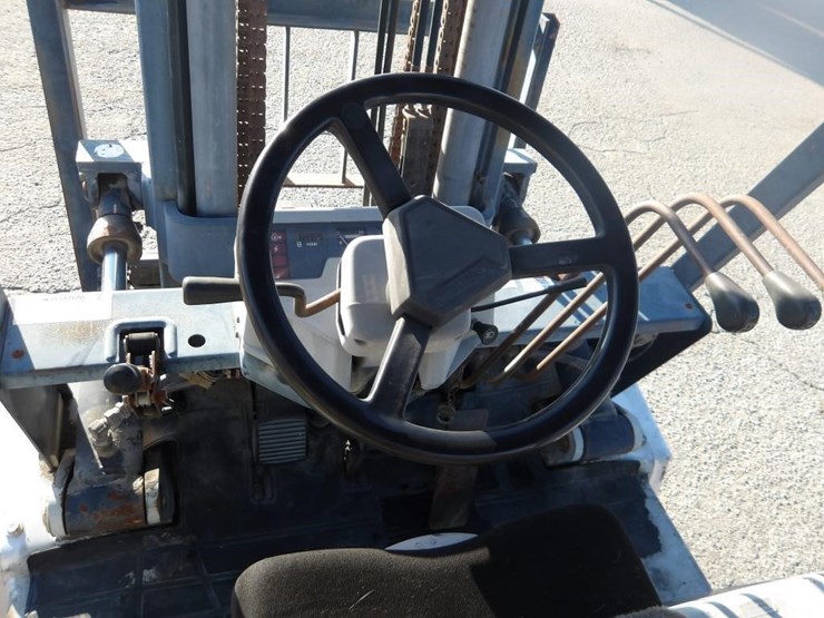 kamatsu-fg45st-6-forklift-image-20