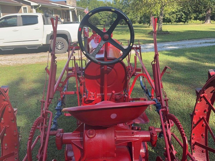 1938-farmall-f-14-image-25