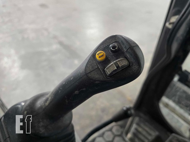 2021-caterpillar-307.5-image-19