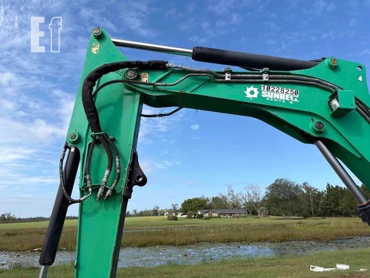 2019-jcb-85z-1-image-23