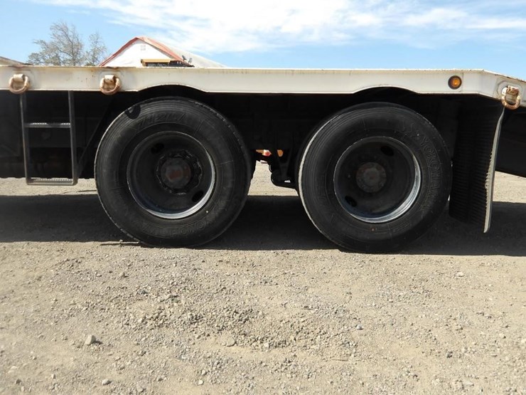 2007-international-7600-equipment-hauler-truck-image-6