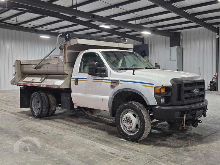 2010-ford-f550-image-2