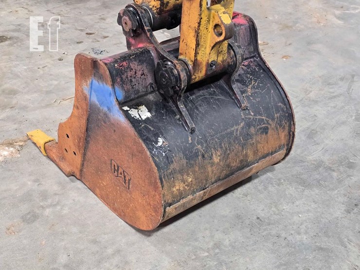 2022-caterpillar-303.5e2-cr-image-12