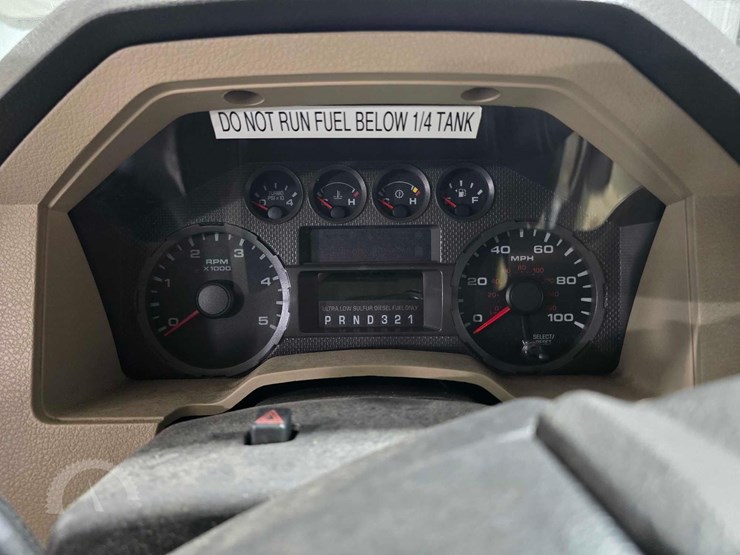 2010-ford-f550-image-12