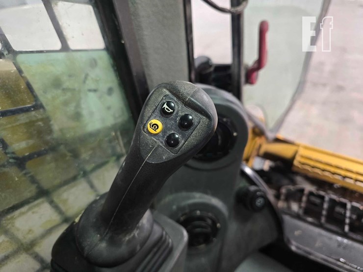 2022-caterpillar-289d3-image-15