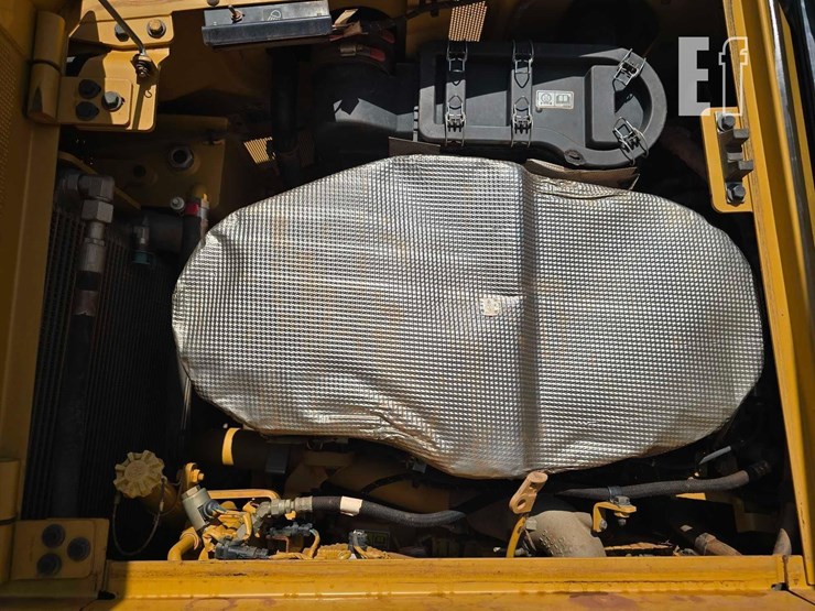 2016-caterpillar-d6t-xl-image-43