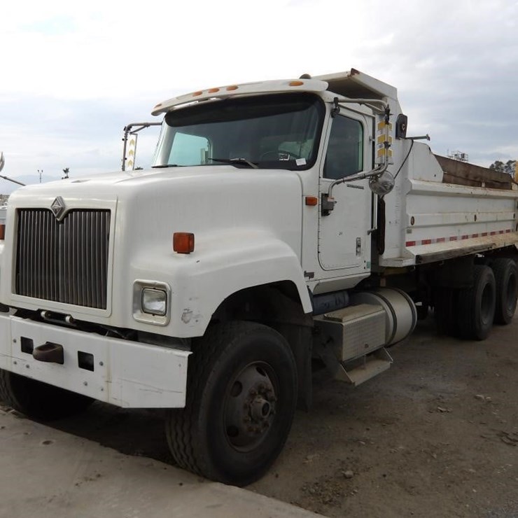 2002 International 5500i Dump Truck