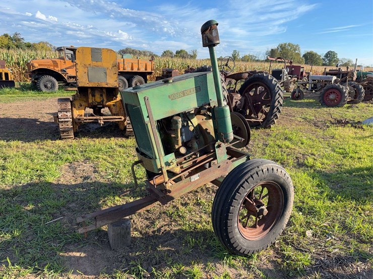 john-deere-luc-image-1