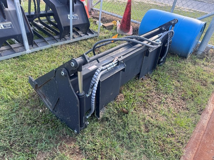 66"-4-in-1-skid-steer-bucket-image-4