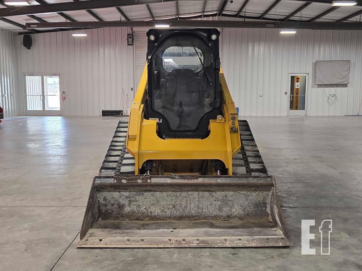 2022-caterpillar-299d3-image-7