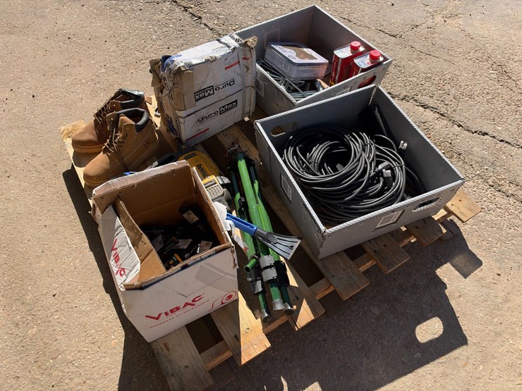 #41628-•-miscellaneous-item-and-tools-image-2
