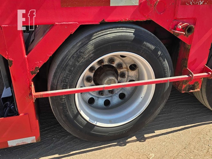 2014-peterbilt-388-image-30