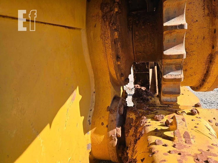 2016-caterpillar-d6t-xl-image-28