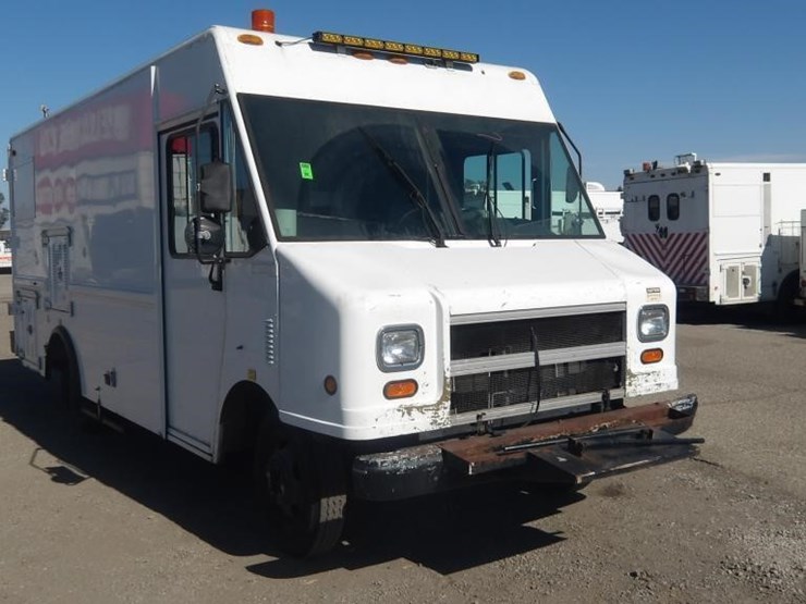 2002-workhorse-p42-image-2