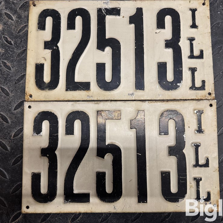 Match Pair Of IL License Plates