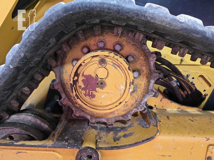 2022-caterpillar-289d3-image-34