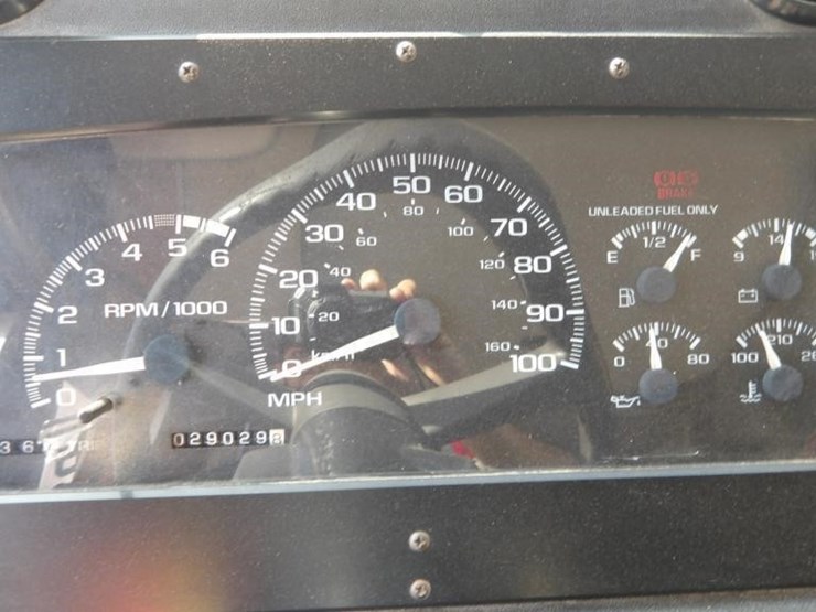 2002-workhorse-p42-image-20