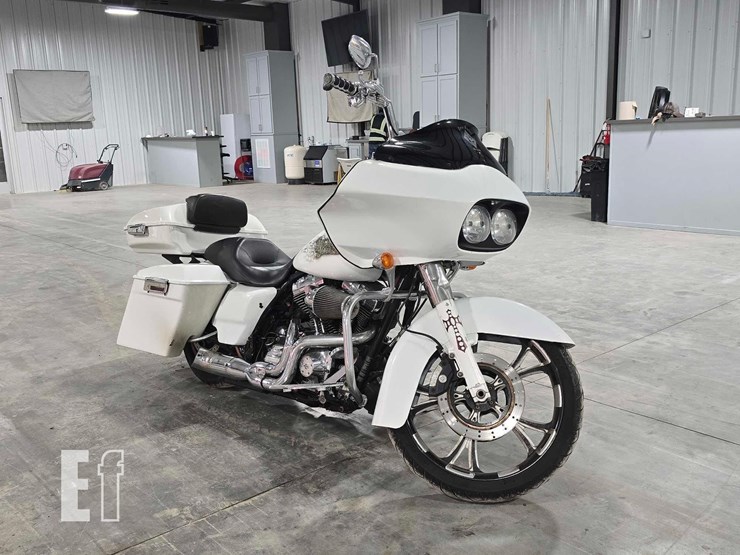 2013-harley-davidson-road-glide-image-2