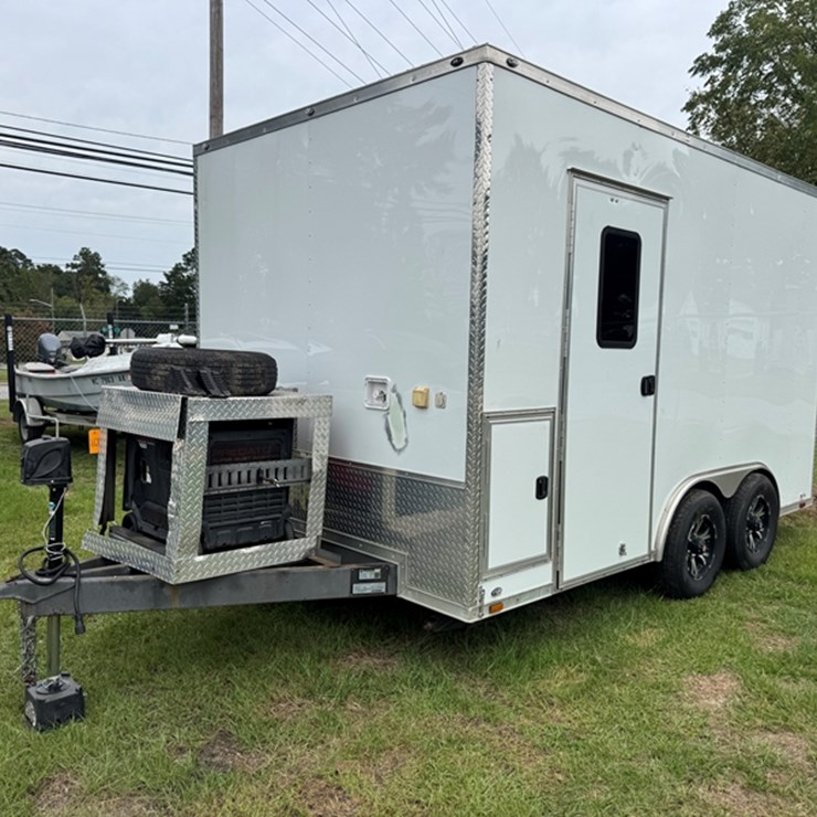 2023 KEYSTONE MANUFACTURING 16’ COMMERCIAL FOOD CONCESSION TRAILER MODEL: DNV8.514F90