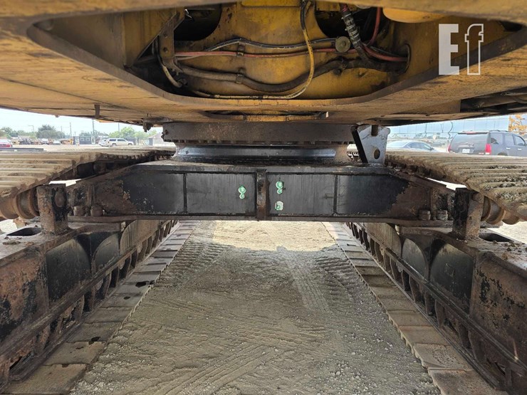 1996-caterpillar-350l-image-24