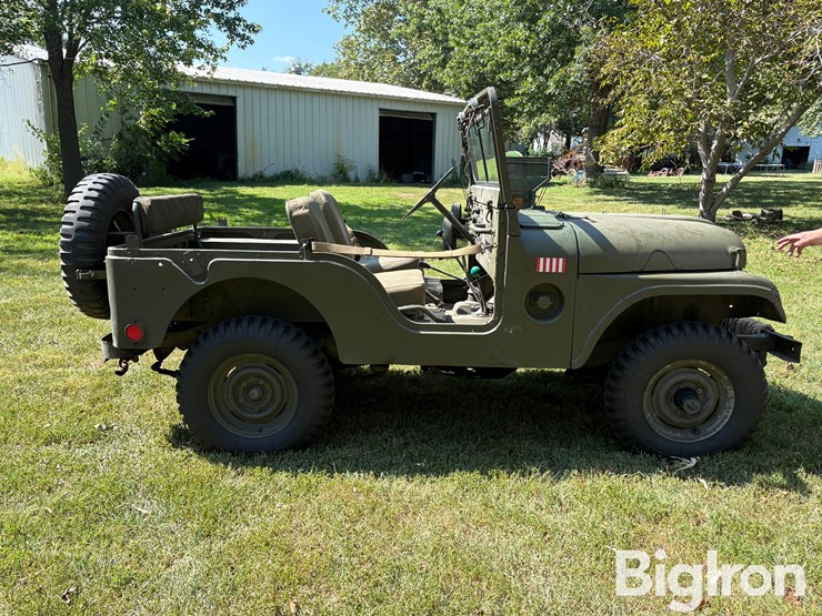 1953-jeep-m38a1-willy-suv-image-4