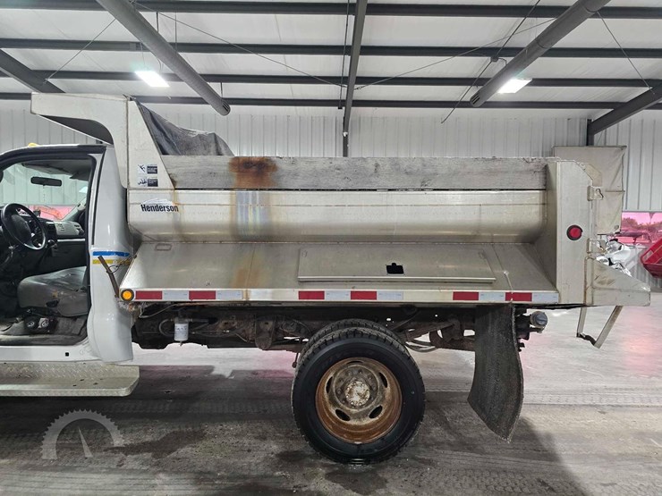 2007-ford-f550-image-15