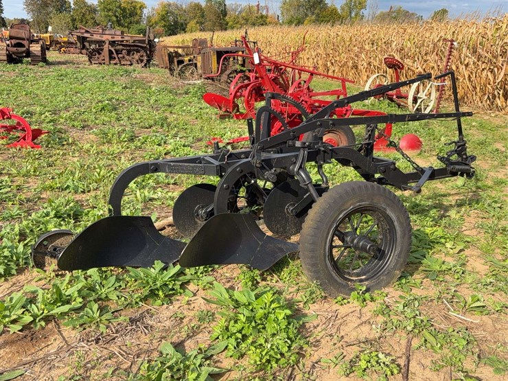 wiard-two-bottom-plow-image-2