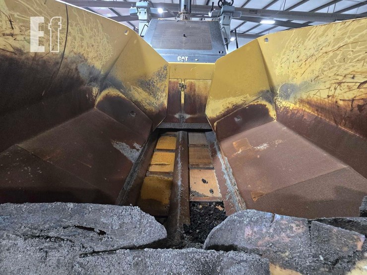 2016-caterpillar-ap-600f-image-20