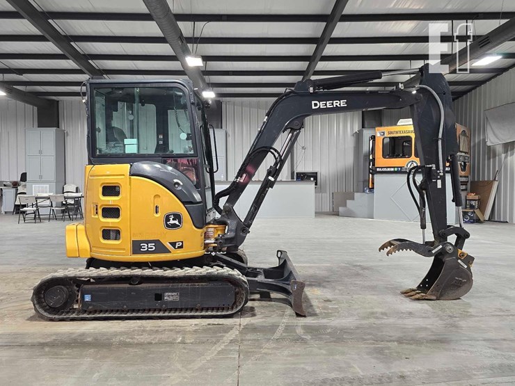 2024-deere-35-p-tier-image-6