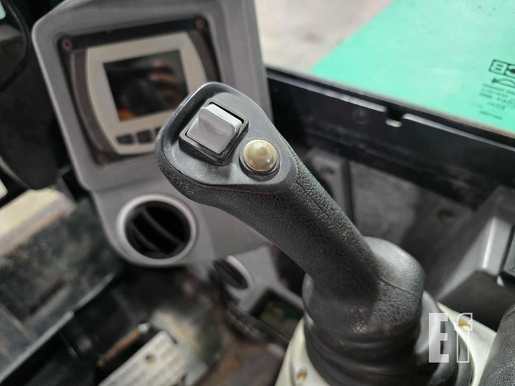 2019-jcb-85z-1-image-21