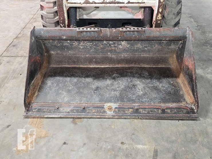 2012-bobcat-s150-image-13