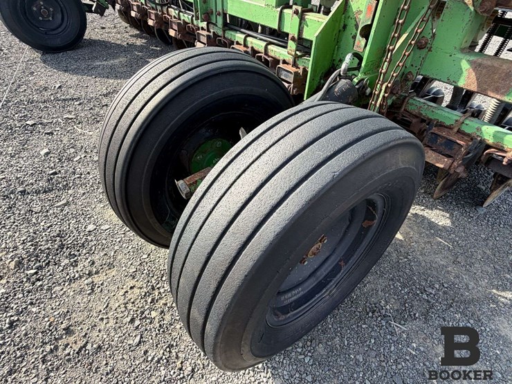 great-plains-solid-stand-grain-drill-image-16